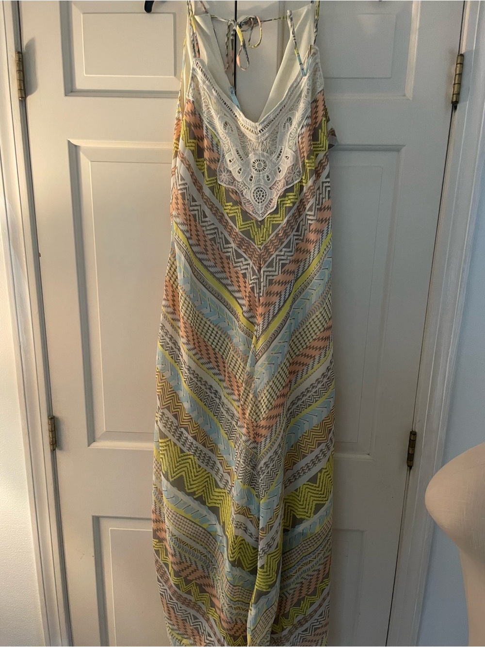 Sleeveless Chevron Maxi Dress with Lace V-Neck - Multicolor